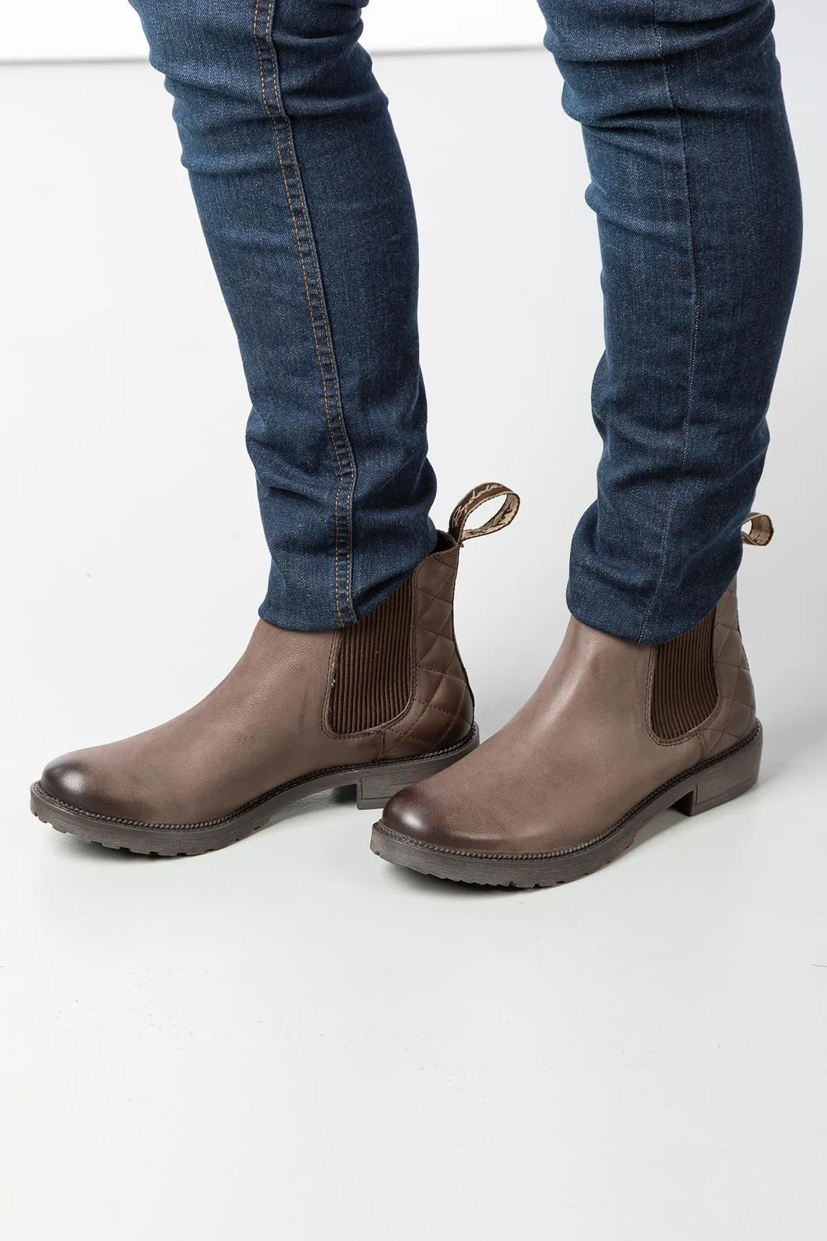 Ladies Pull On Chelsea Boots - Skelton