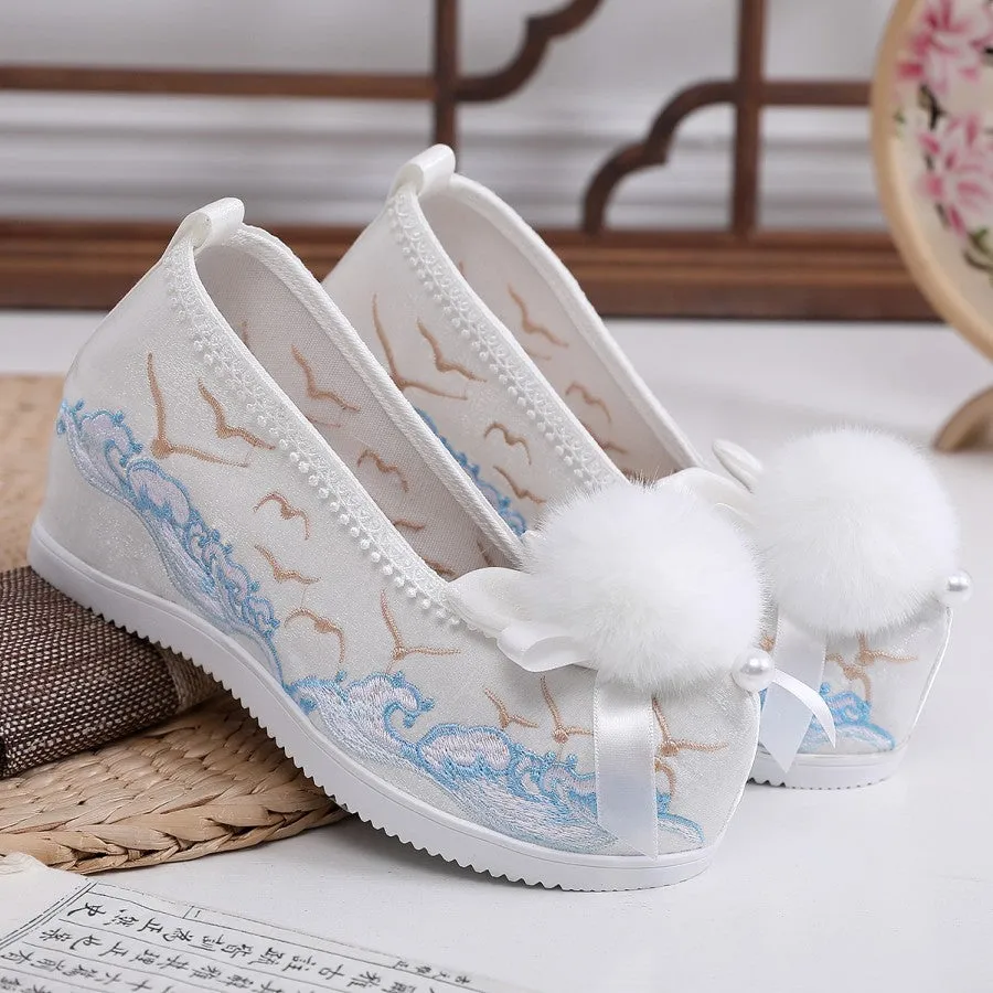 Style Everyday Joker Embroidery Height Increasing Canvas Shoes