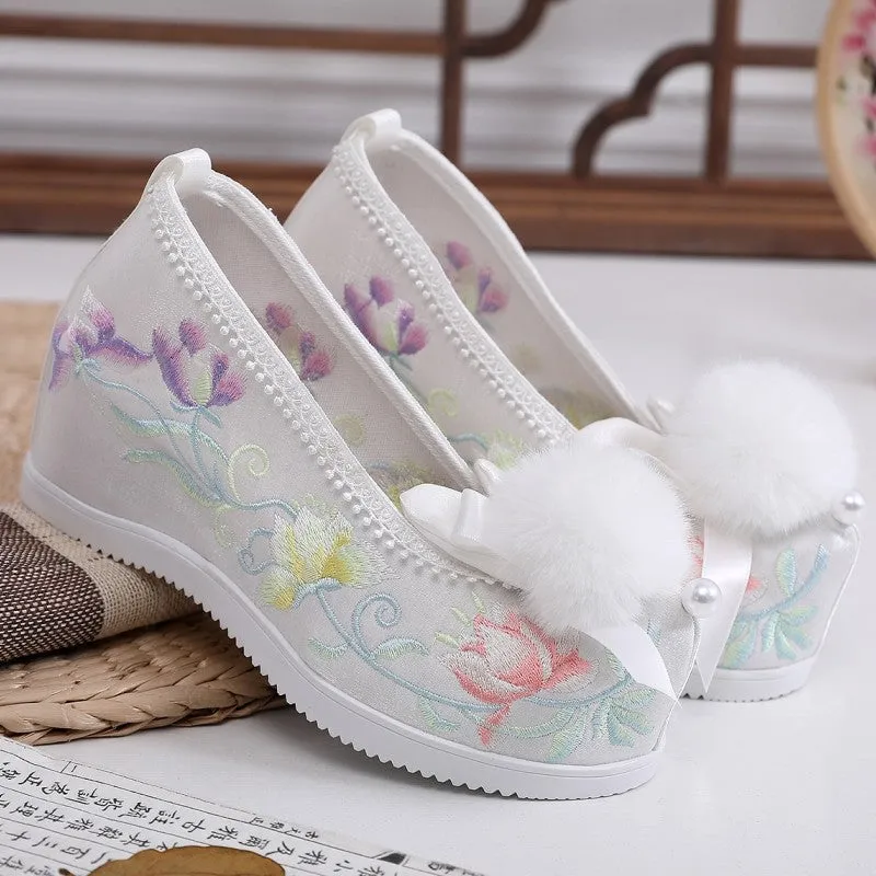 Style Everyday Joker Embroidery Height Increasing Canvas Shoes